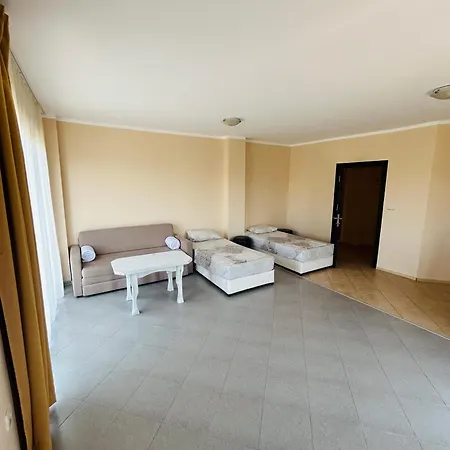 Private In Primea Apartament *